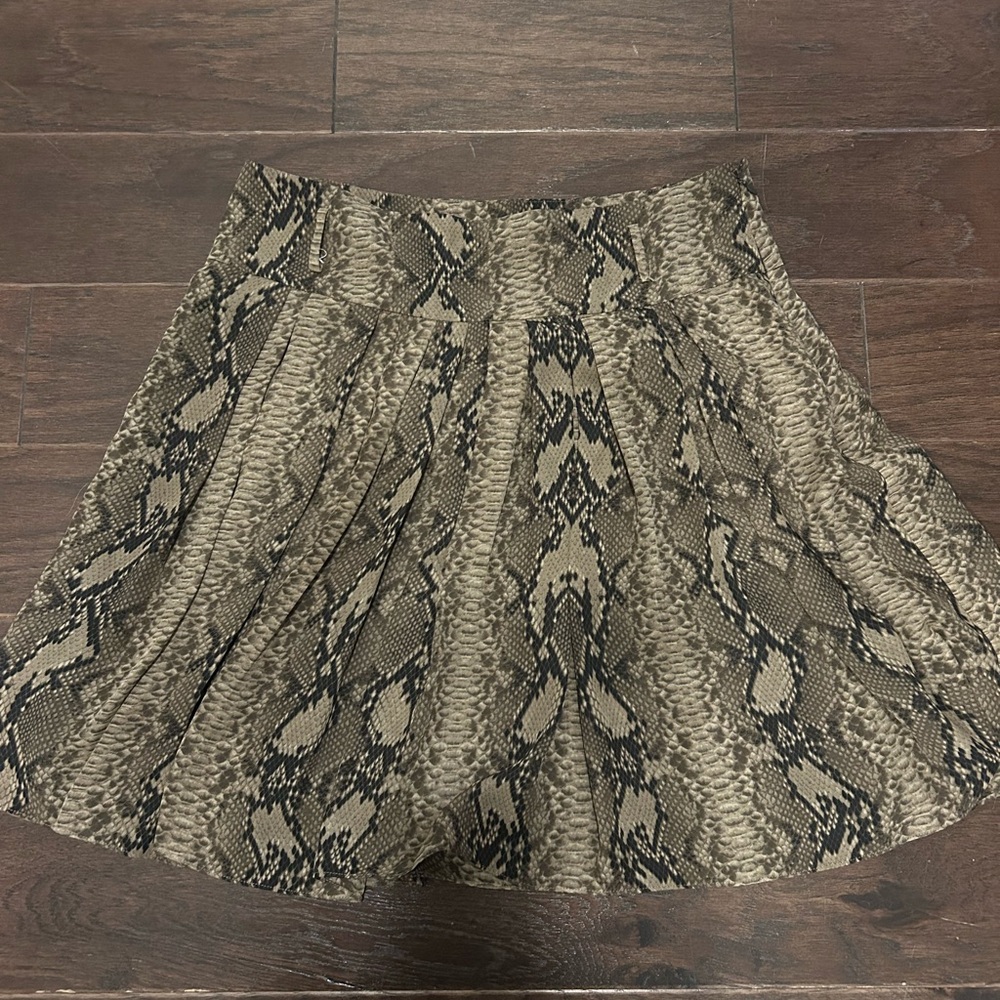 Vince Camuto size 10 skirt